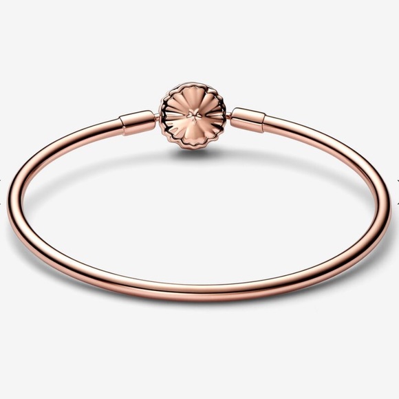 NIB Pandora Moments Sparkling Snowflake Clasp Bangle Japan Card Captor Sakura - Picture 15 of 16